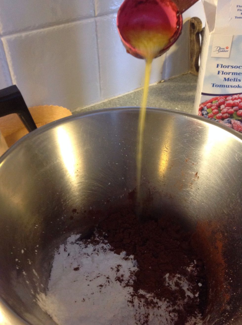 Sm\u00e4lt sm\u00f6r, melt the margarine