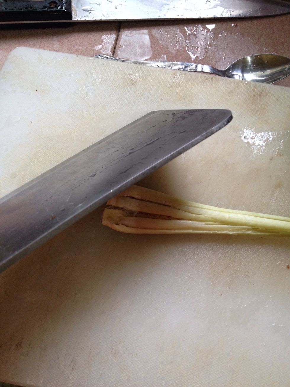 Smash a lemongrass with the back of a chopper n put into the gravy mixture