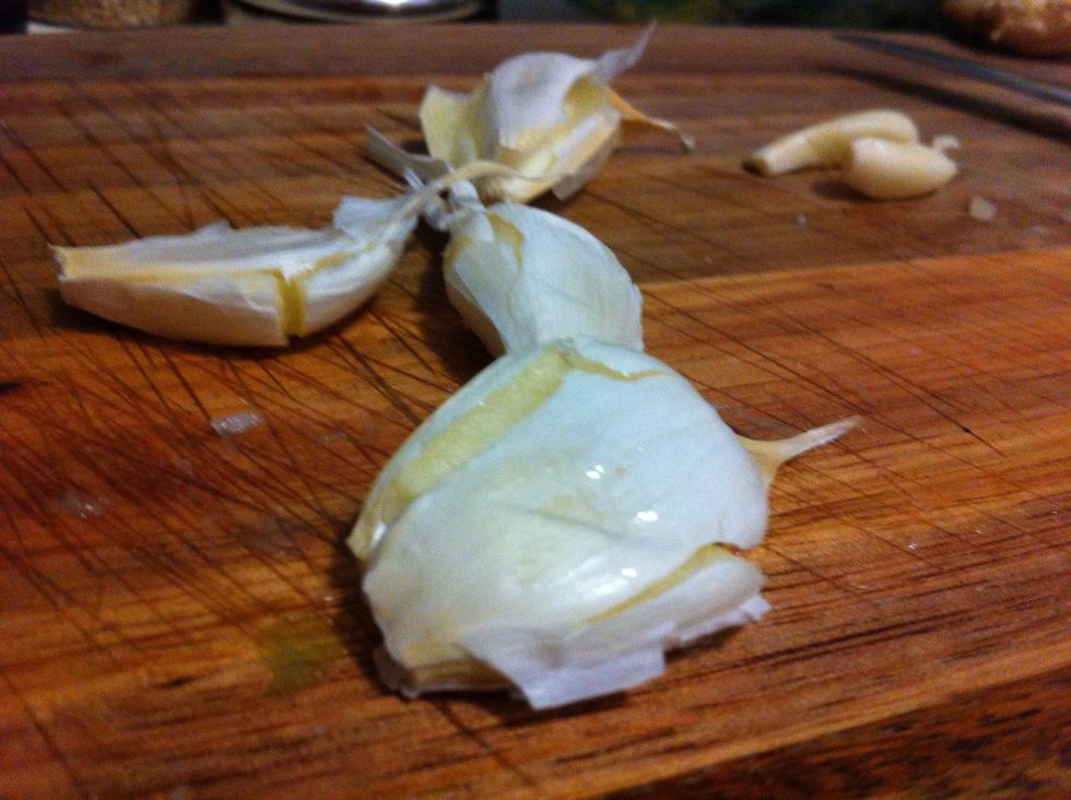 Smash garlic