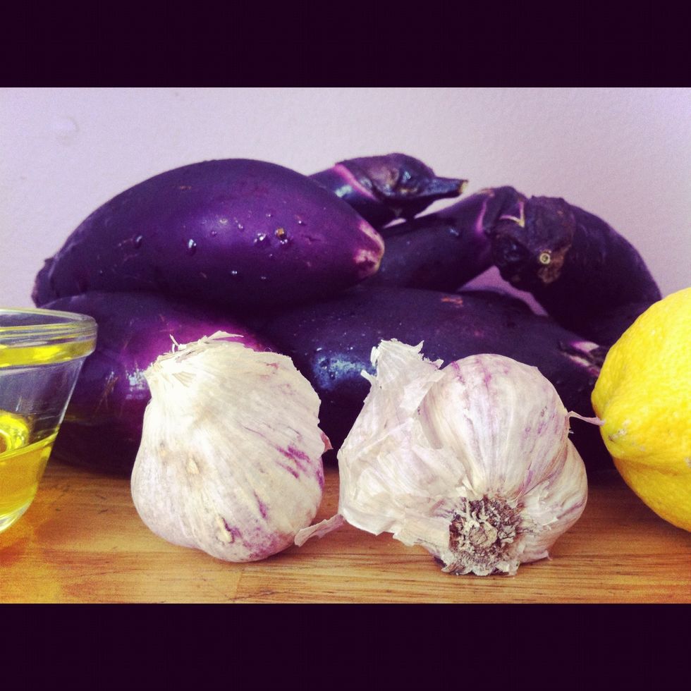Smokey, savory- so satisfying: baba ganush. I'm part of a CSA (community supported agriculture) and this week's star was: eggplant. Here is a step-by-step guide on how to make it.
