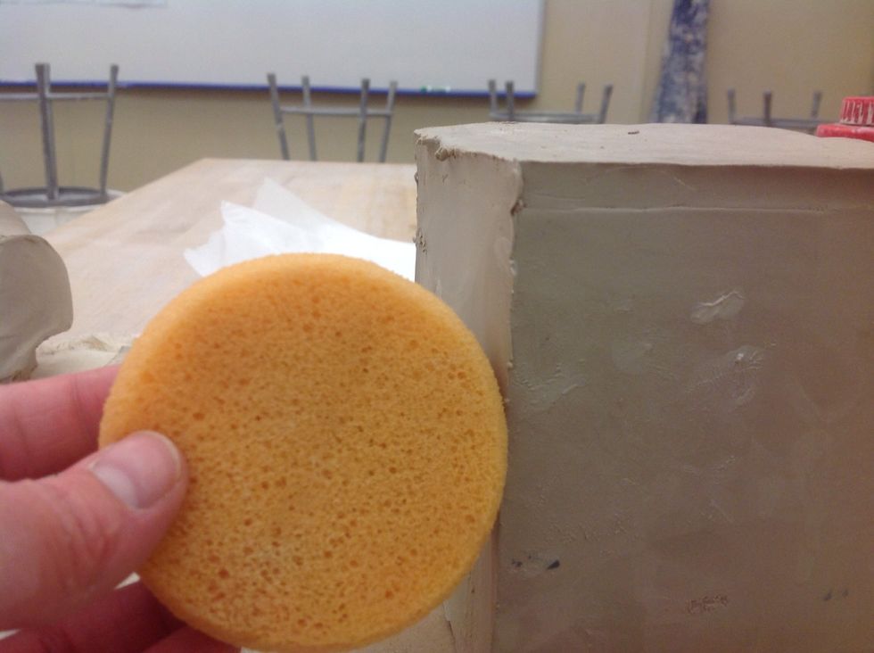 Smooth edges with a sponge; everything should be round and smooth.