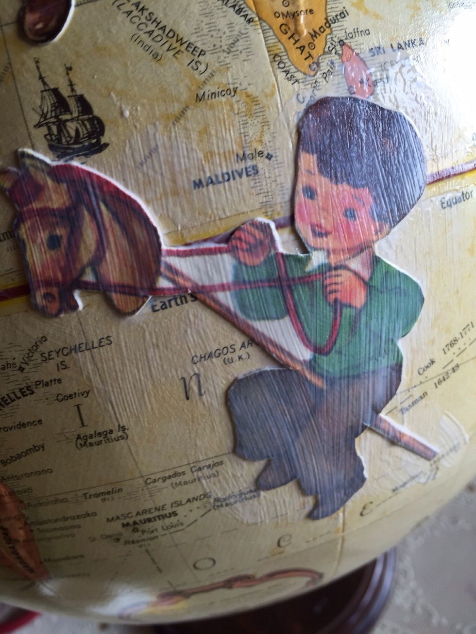 Smooth out Modge Podge.