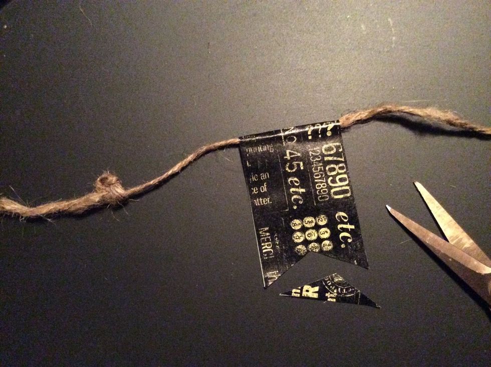Snip pennant shape at the bottom.