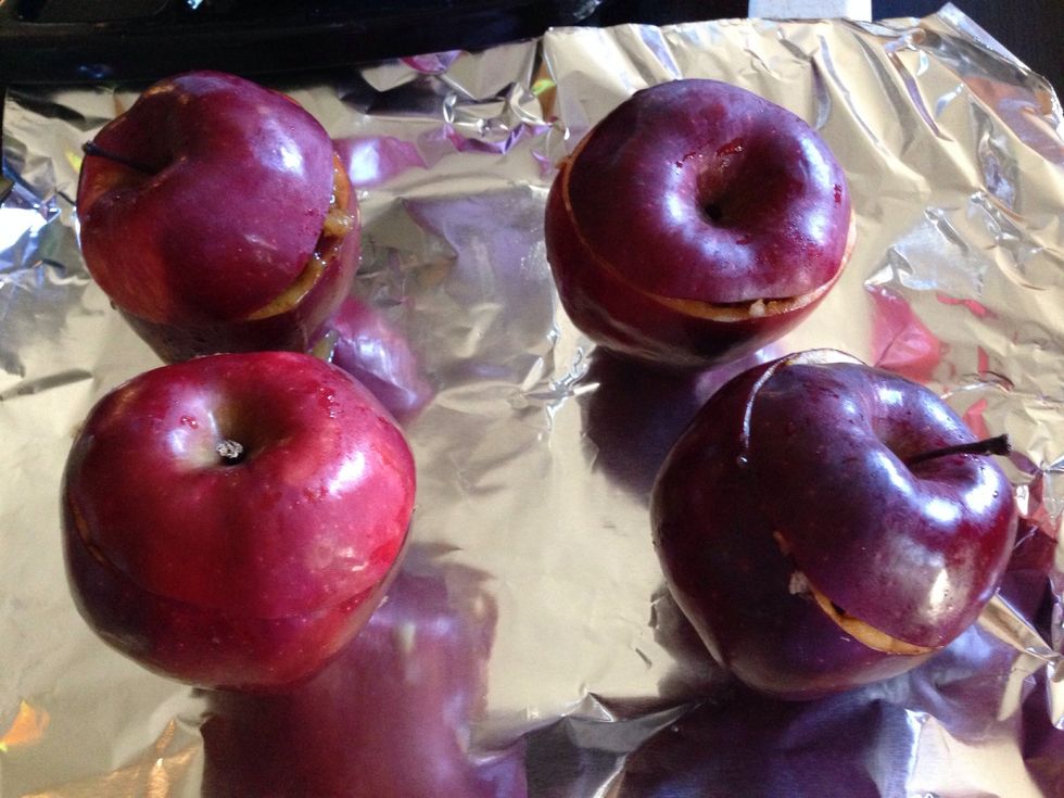 So cute. All ready for baking and it's all filled up. Used your cooked apples to fill this up.