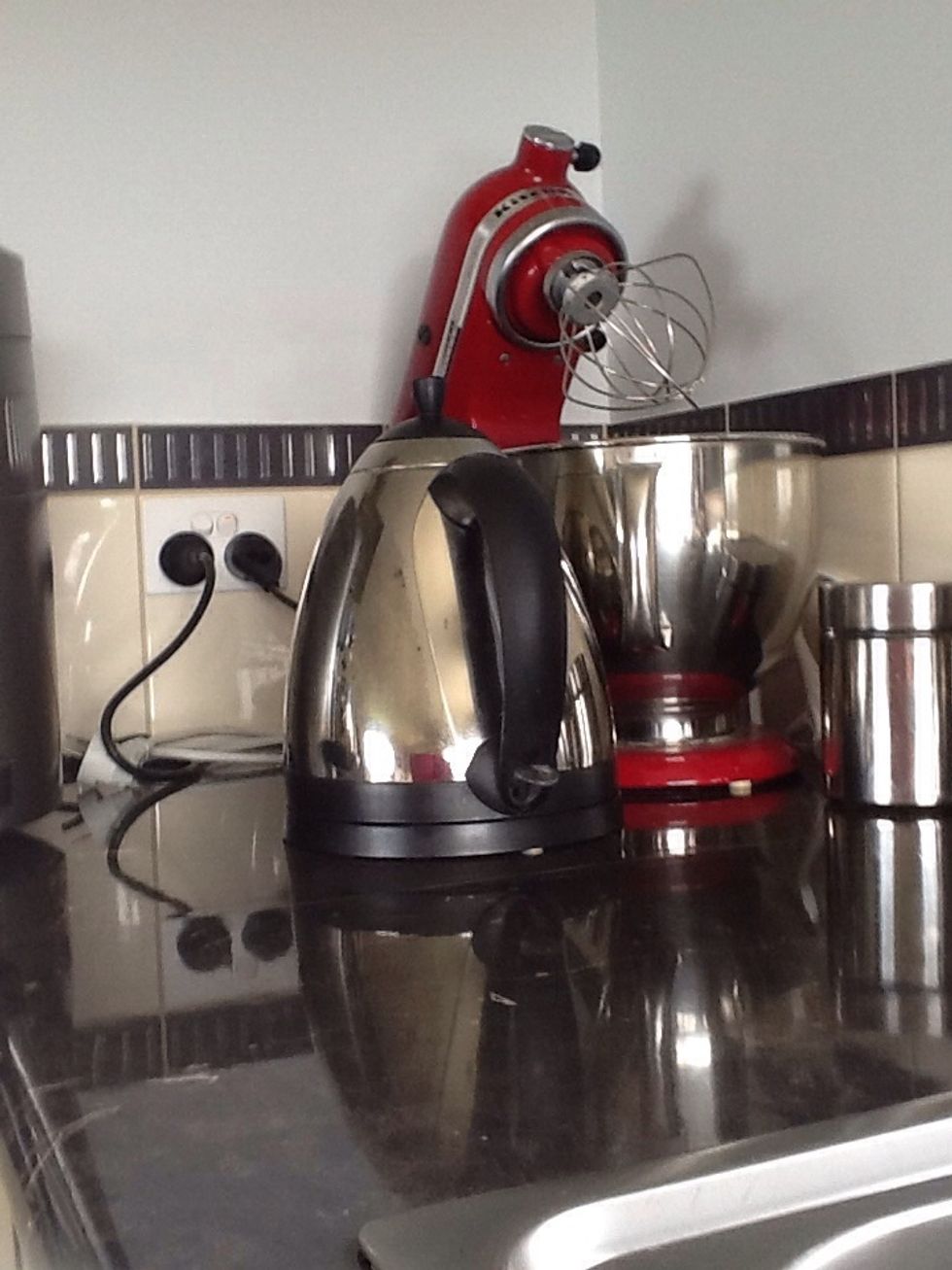 So first of all have freshly boiled water.