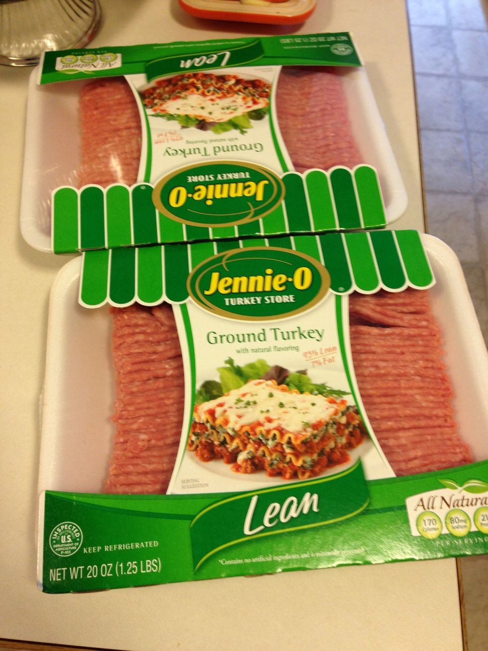 So here is a fun way to have lasagna if you will. Delicious and easy. Don't mind my two pounds of meat. I thought I had more wonton wrappers than I did so I had to scale. The recipe reflects that