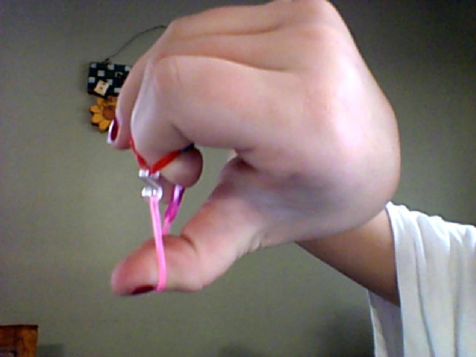 so now you connect the end to the other side of the clip.