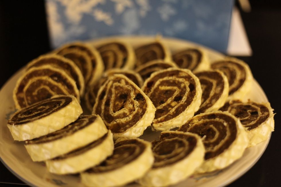 So this is what we're making. A beautiful lady, with the kindest heart taught us how to do this. It's her recipe, we just made some minor adjustments. Thank you Tant Dumia (Mum's BFF) We love you.