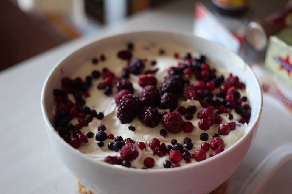 So we should be looking something like this right? Awesome!! You can serve immediately or put it in the fridge for 30 minutes. Or you can try the new iPhone 6 .....