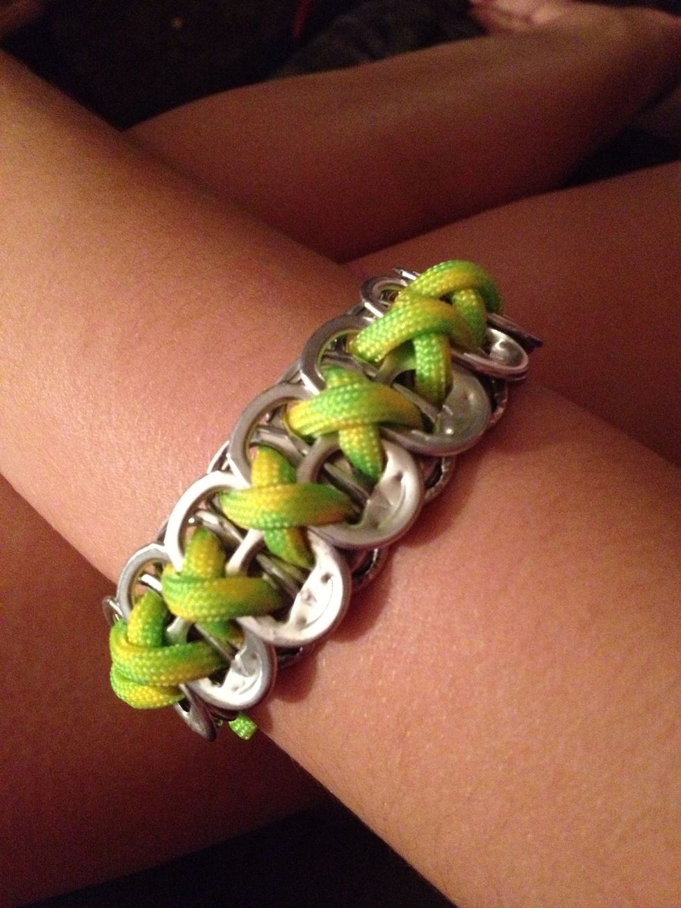 Soda Tab/Paracord Bracelet 1(tabs go all the way around)....