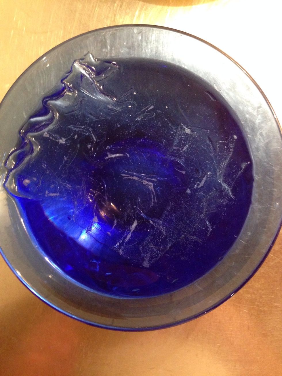 Soften 2 leaves of gelatin for about 5 minutes in cold water