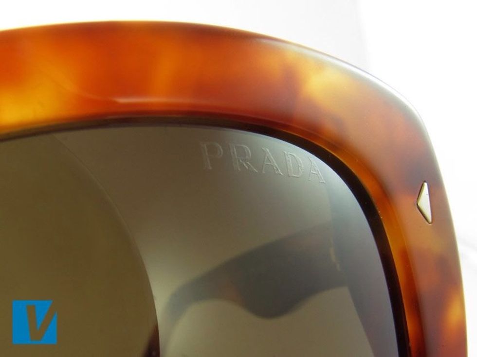 Some new Prada sunglasses feature the Prada logo etched onto the left lens. If featured, check the size and shape of the logo letters and that the etching is clean and straight.