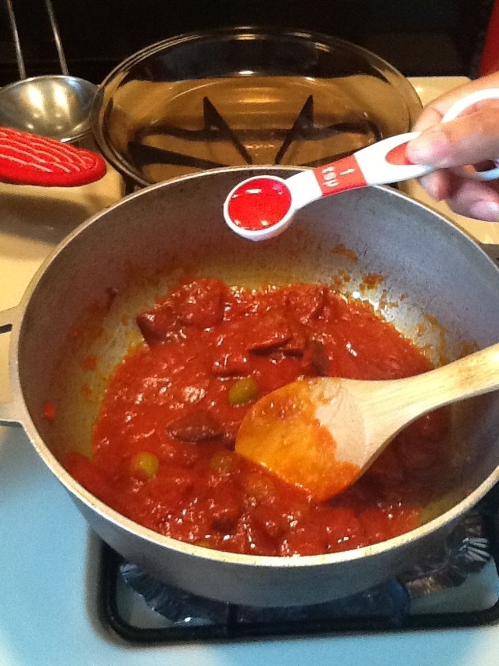Some people use vinegar. Use whatever you want, vinegar or olive juice .