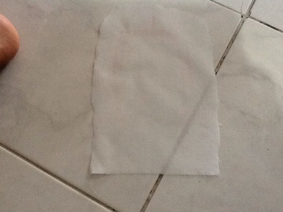 Sorry but i washed and pressed the fabric cause i forgot before , ... But u can still see the line of chalk