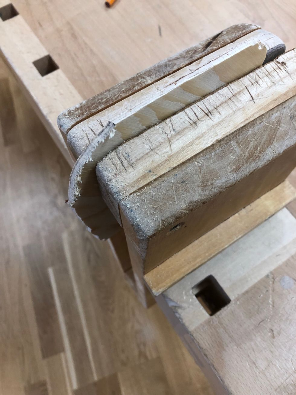 Sp\u00e4nn om och s\u00e5ga igen. Flytta p\u00e5 biten m\u00e5nga g\u00e5nger