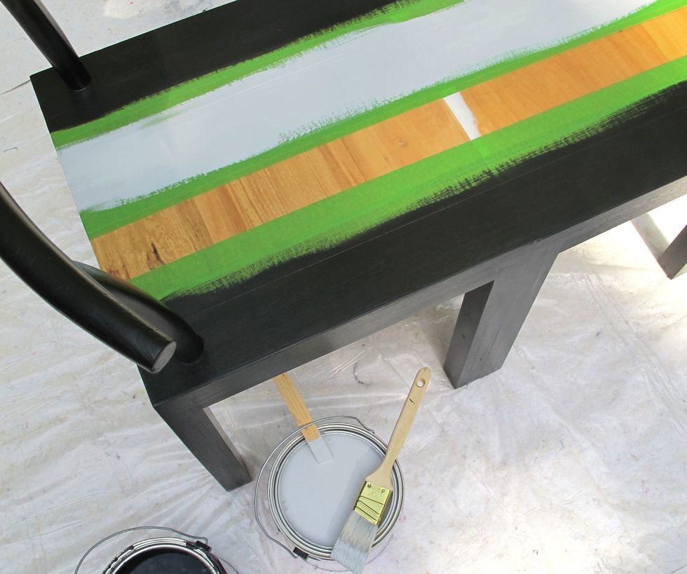 Speed up the process by using Glidden Spred Complete 2-IN-1 Paint + Primer. To achieve the gradient effect I was going for, I painted most of the bench with Deep Onyx, followed by Universal Grey.