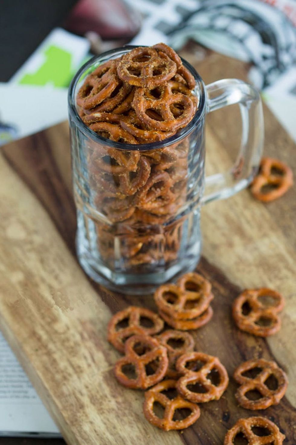 Spicy Macadamia Pretzels