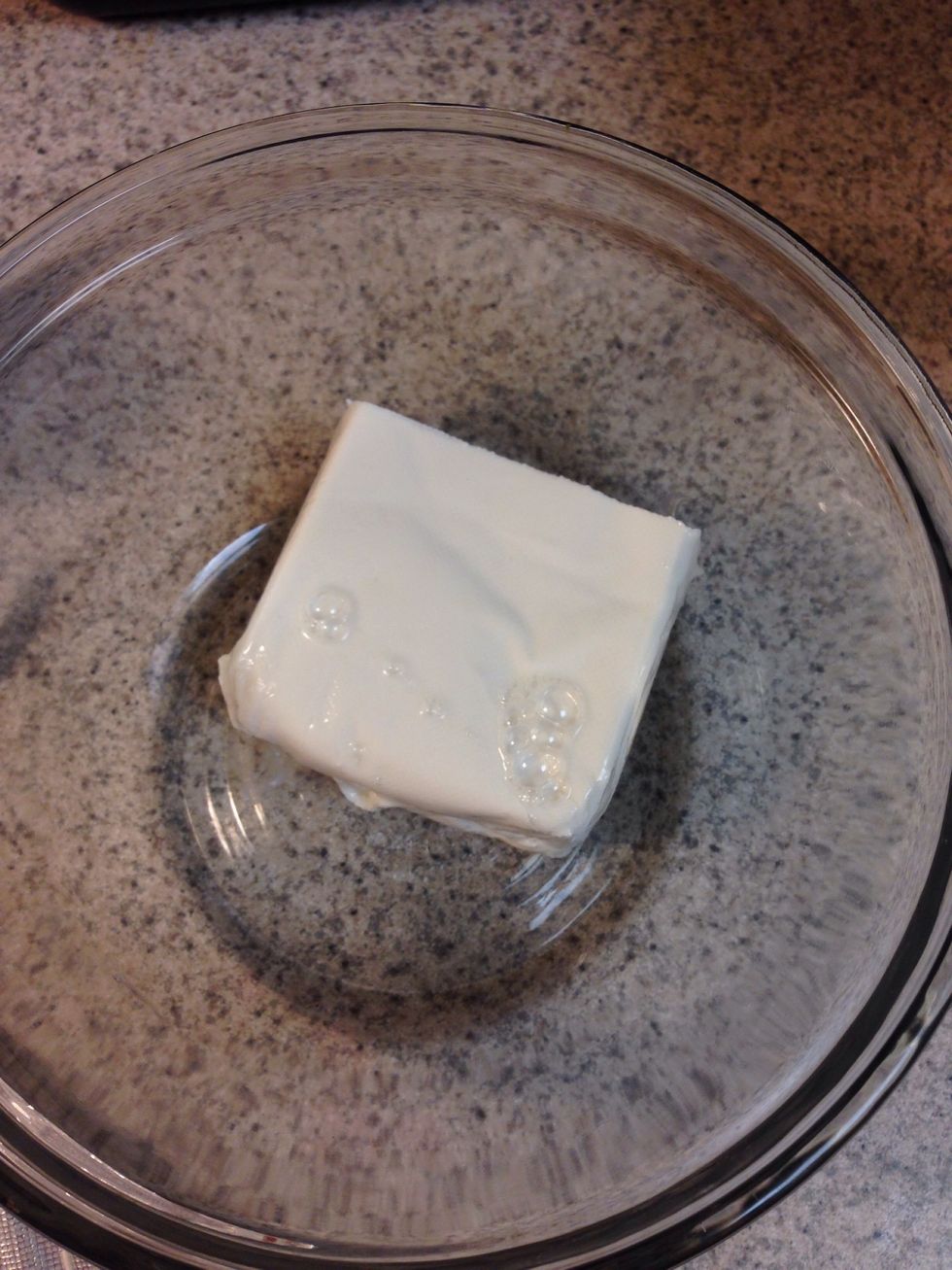 Spilt the cream cheese in half so you have 4oz