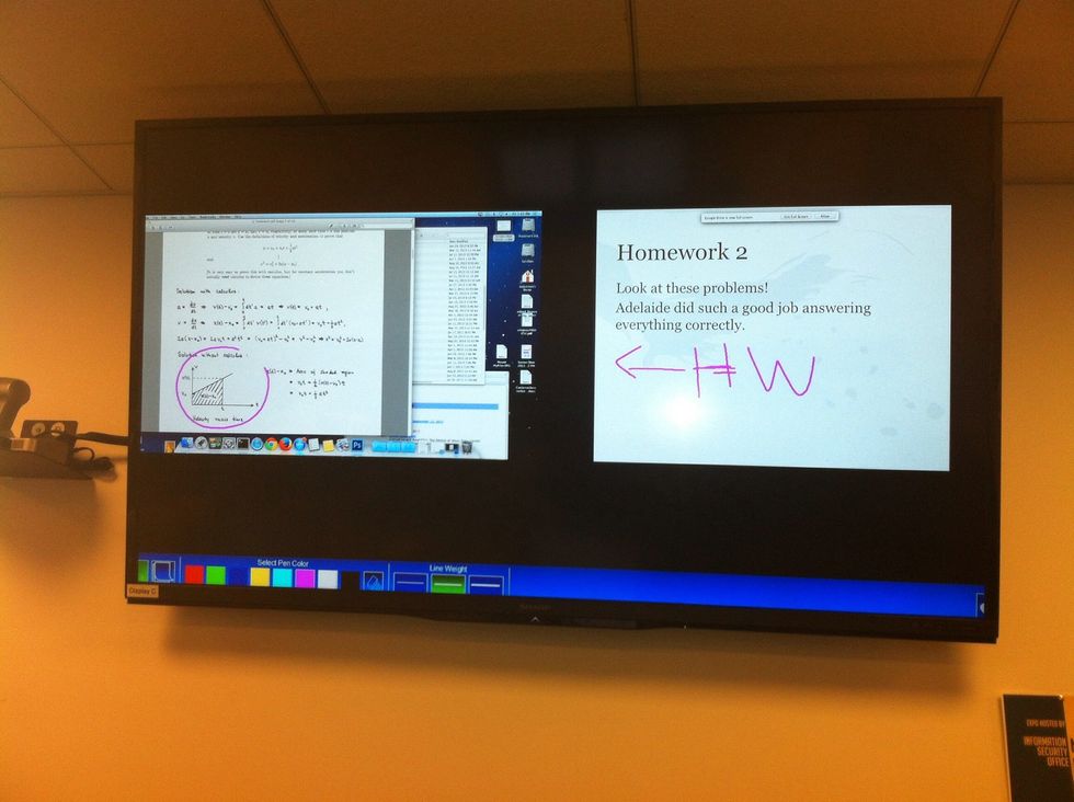 SplitScreen is useful for reviewing, comparing, and correcting homework or class assignments, as well as displaying student projects side by side.