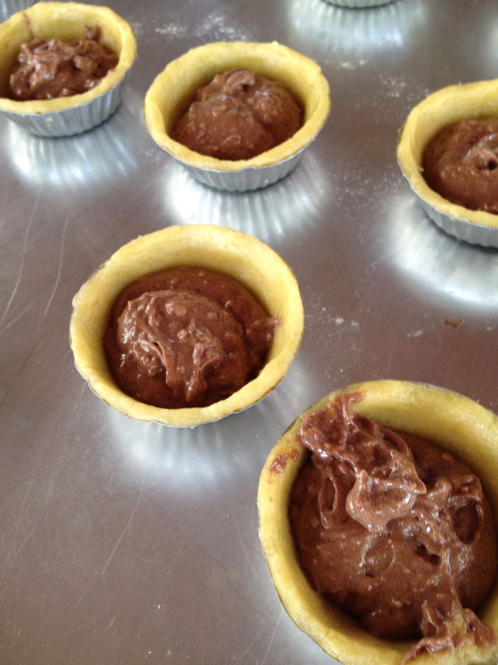 Spoon into the tart.