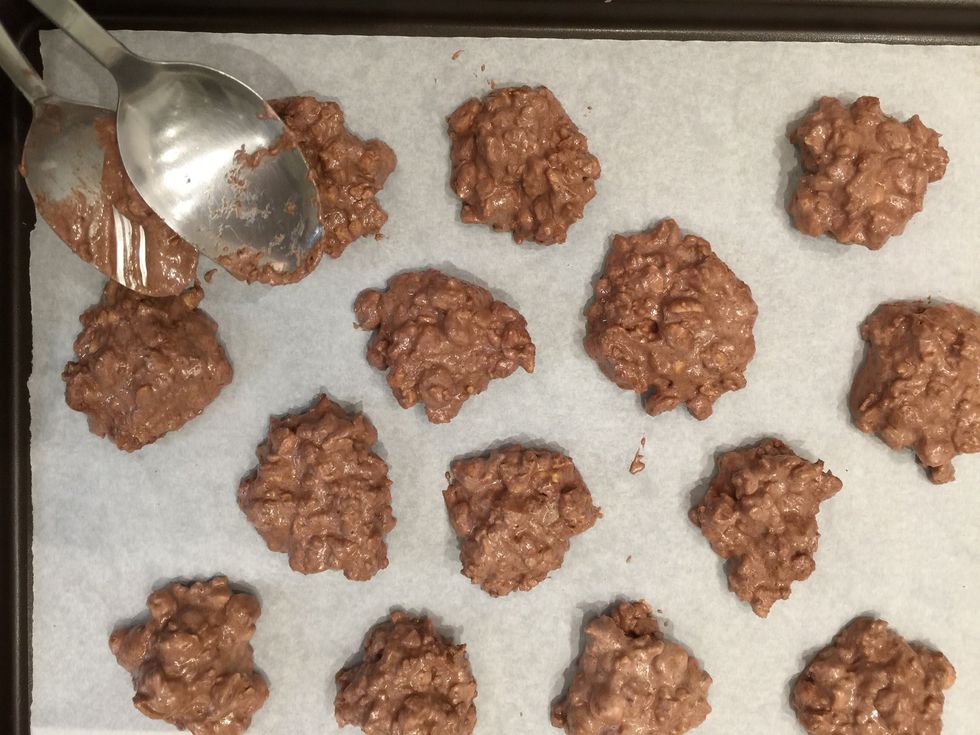 Spoon them on a baking tray lined with parchment paper. Bake 10 mins in s preheated oven 180C