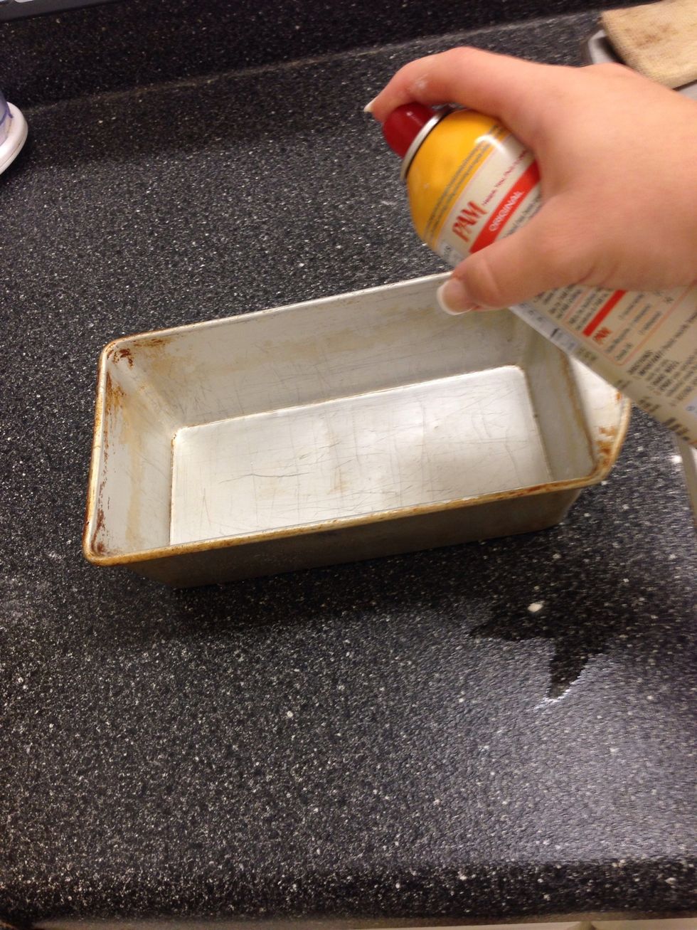 Spray 8x4 loaf pan