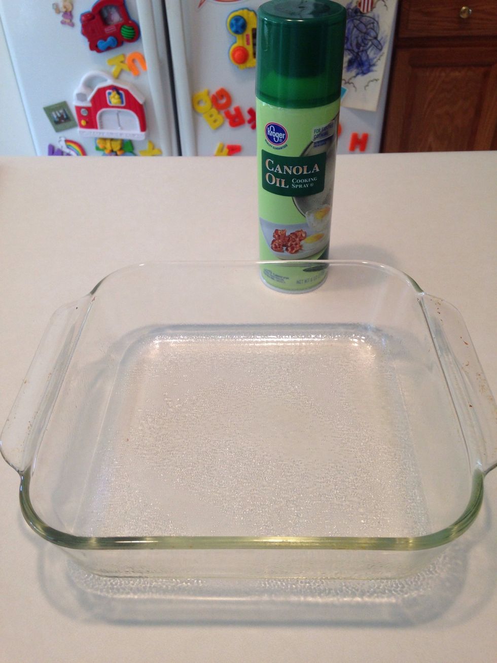 Spray baking pan with nonstick cooking spray. Set aside.