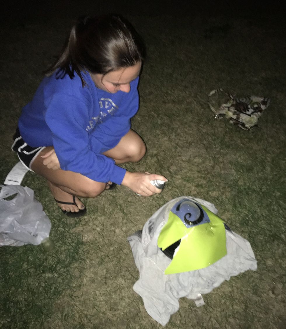 Spray gold/glitter from 1-2 feet away and do 3-4 layers. Wait 4+ hours for paint to dry.