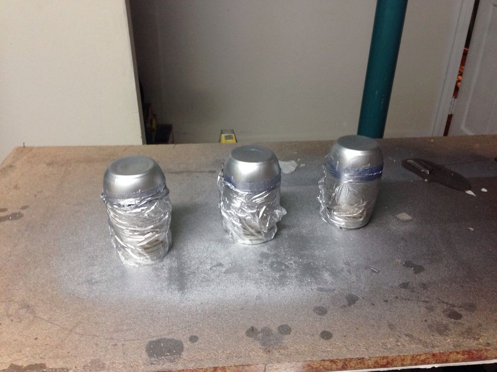 Spray the bottom of the jars and let dry.