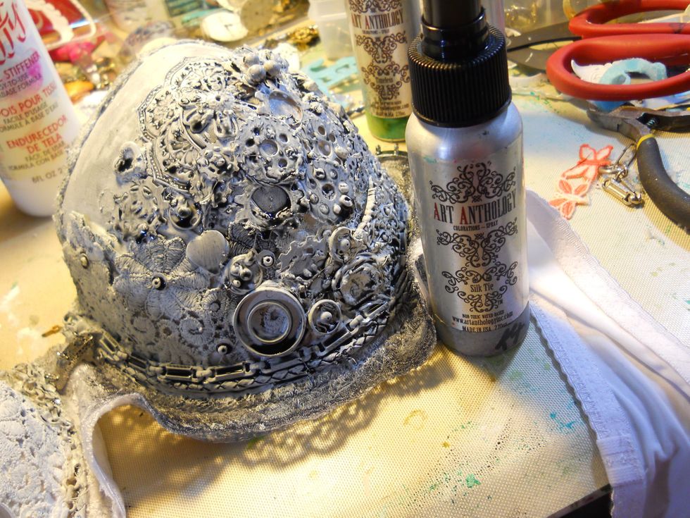 Spray the bra with AA "Silk tie" and allow to dry.