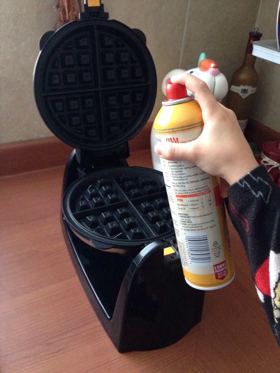 Spray the iron with oil