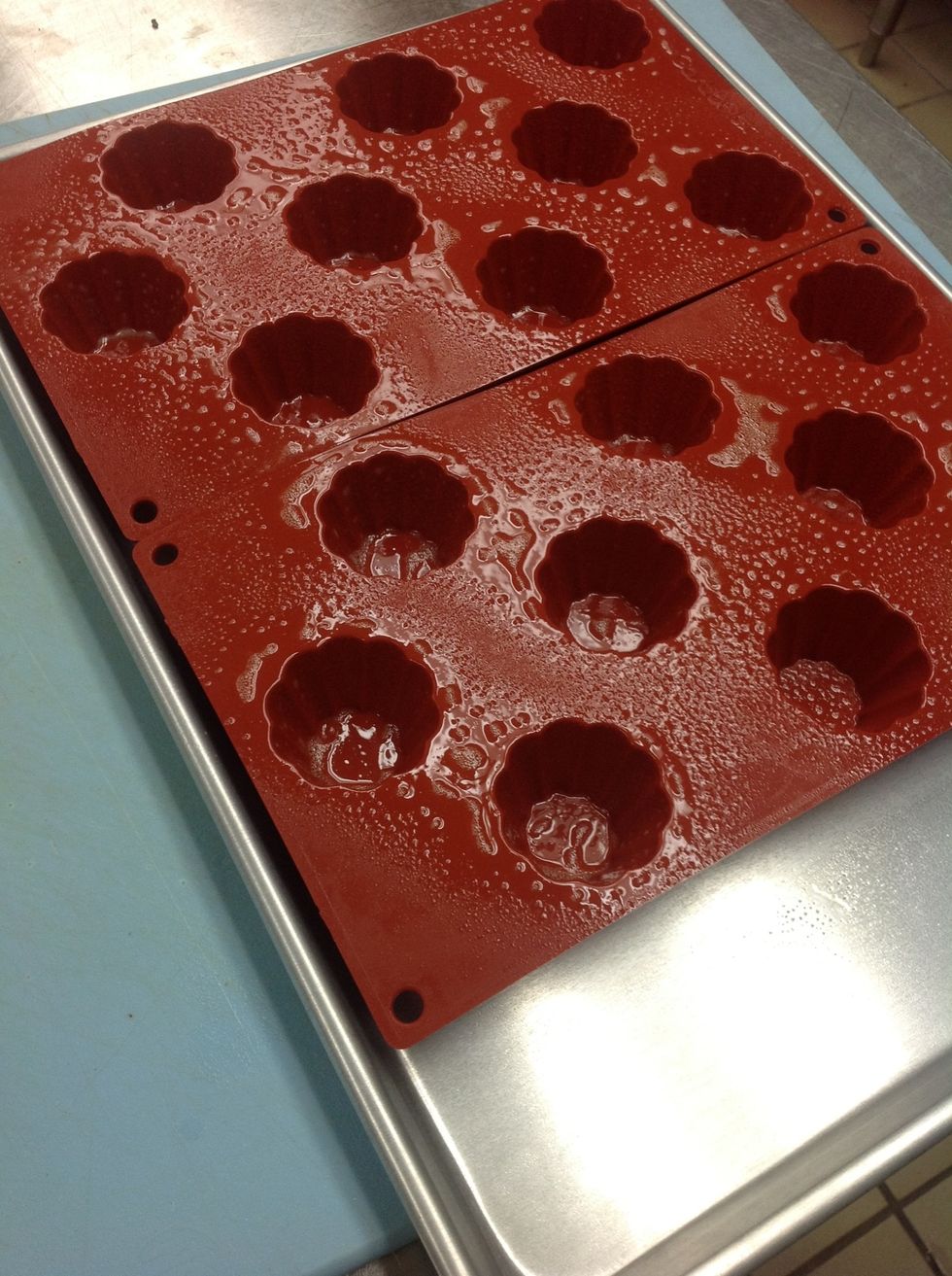 Spray with release flexi molds.