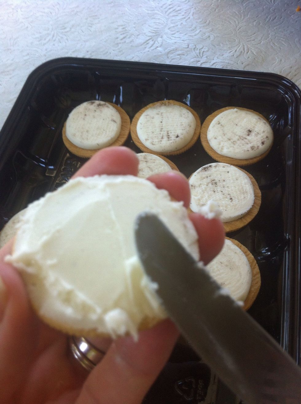Spread filling to the edges and smooth .