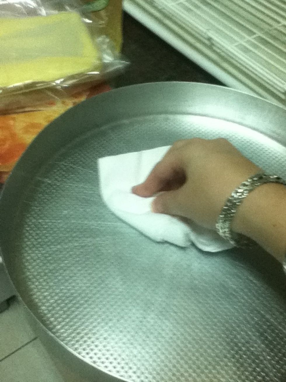 Spread it all over (i am using simple cooking paper)