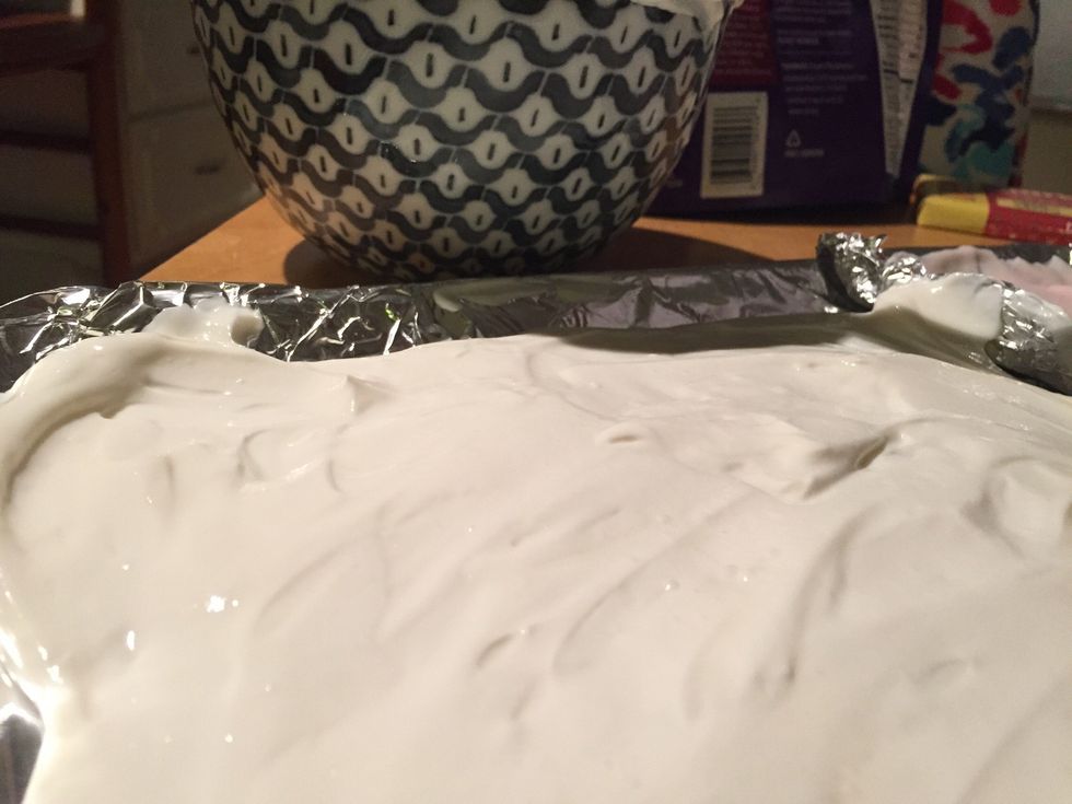 Spread it out on your tray. The more you put in, the thicker the bark will be.