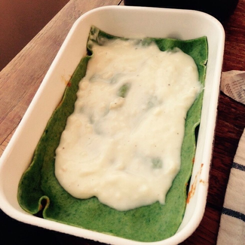 Spread the bechamel evenly