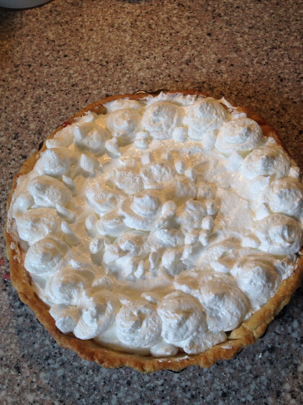 Spread the merengue on top.Piping is not one of my strong suites, as you can plainly see. Bake the pie for 45 minutes.
