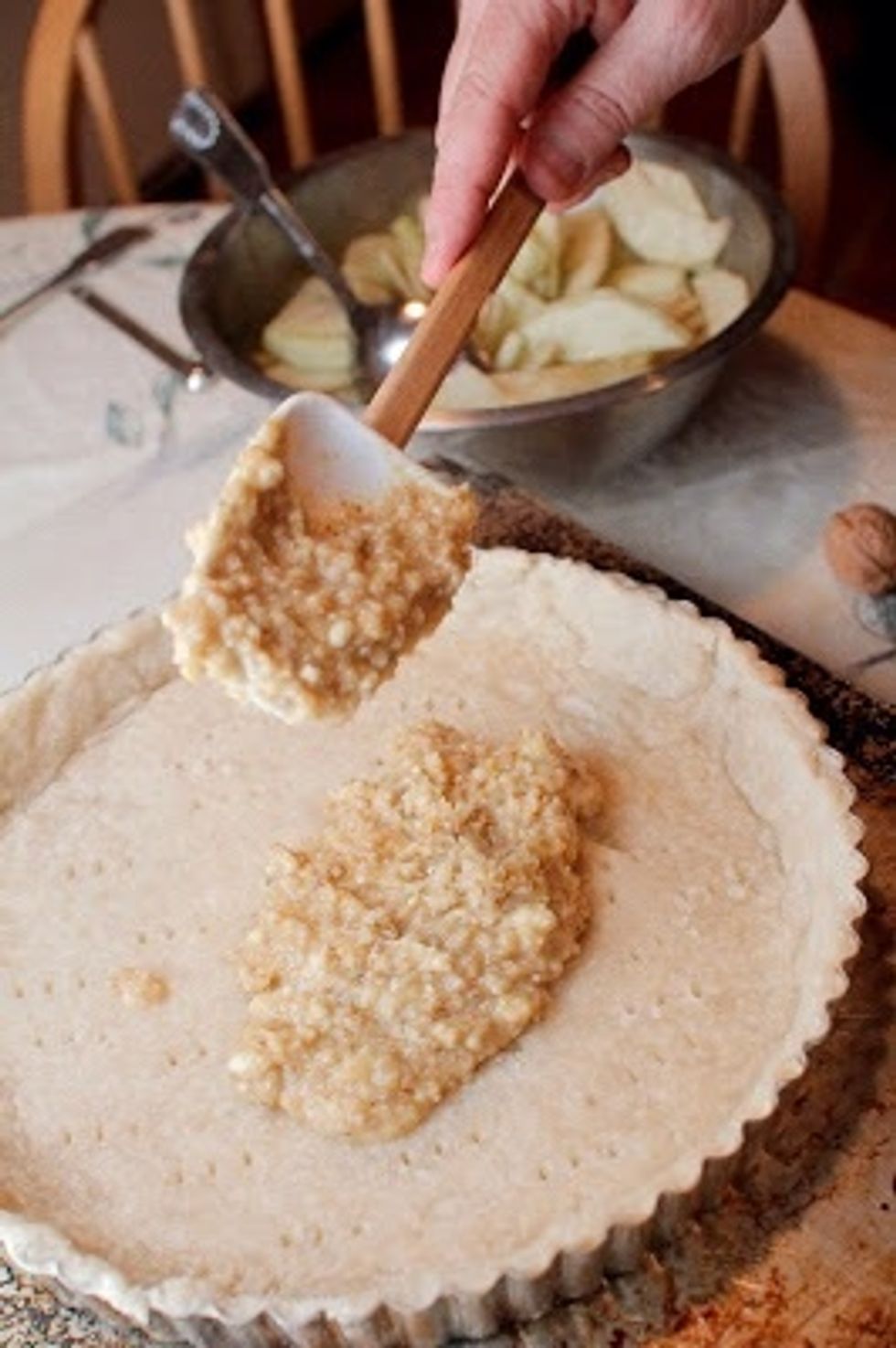 Spread this mixture into the bottom of the pie crust.