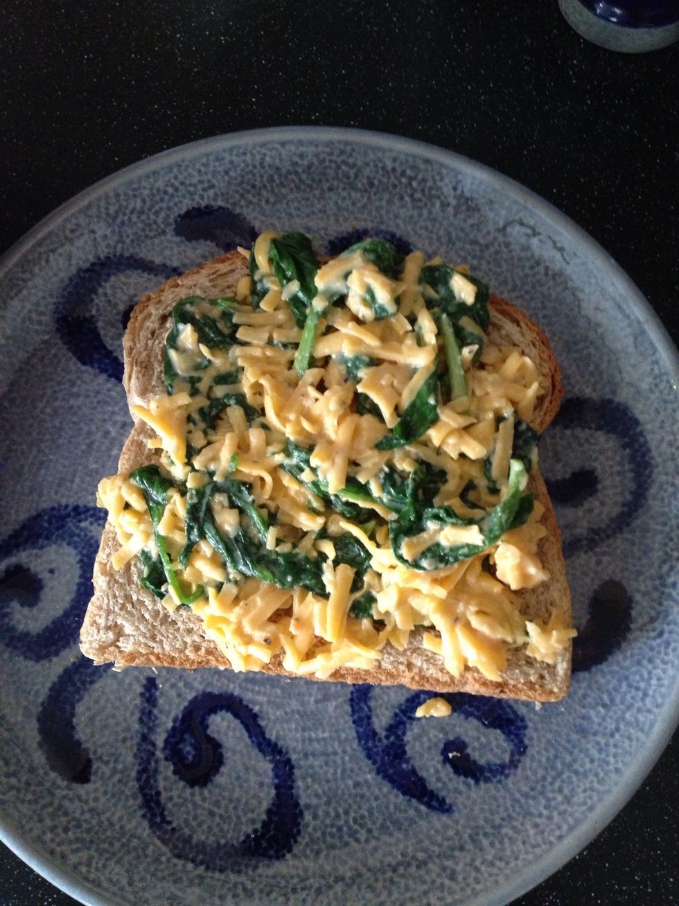 Spread your cheese/spinach mixture on the toast