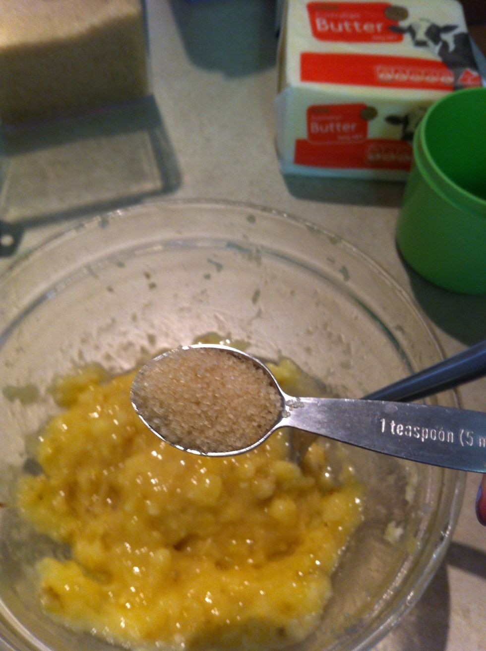 Sprinkle a teaspoon of sugar over mashed bananas