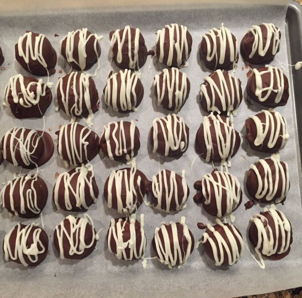 Sprinkle and decorate the top with any desired toppings. Keep them refrigerated until ready to serve.