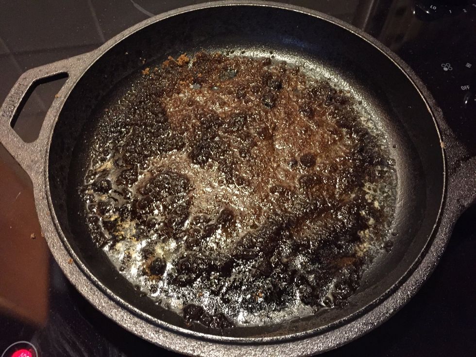 Sprinkle brown sugar on top of the butter, be sure not to stir.