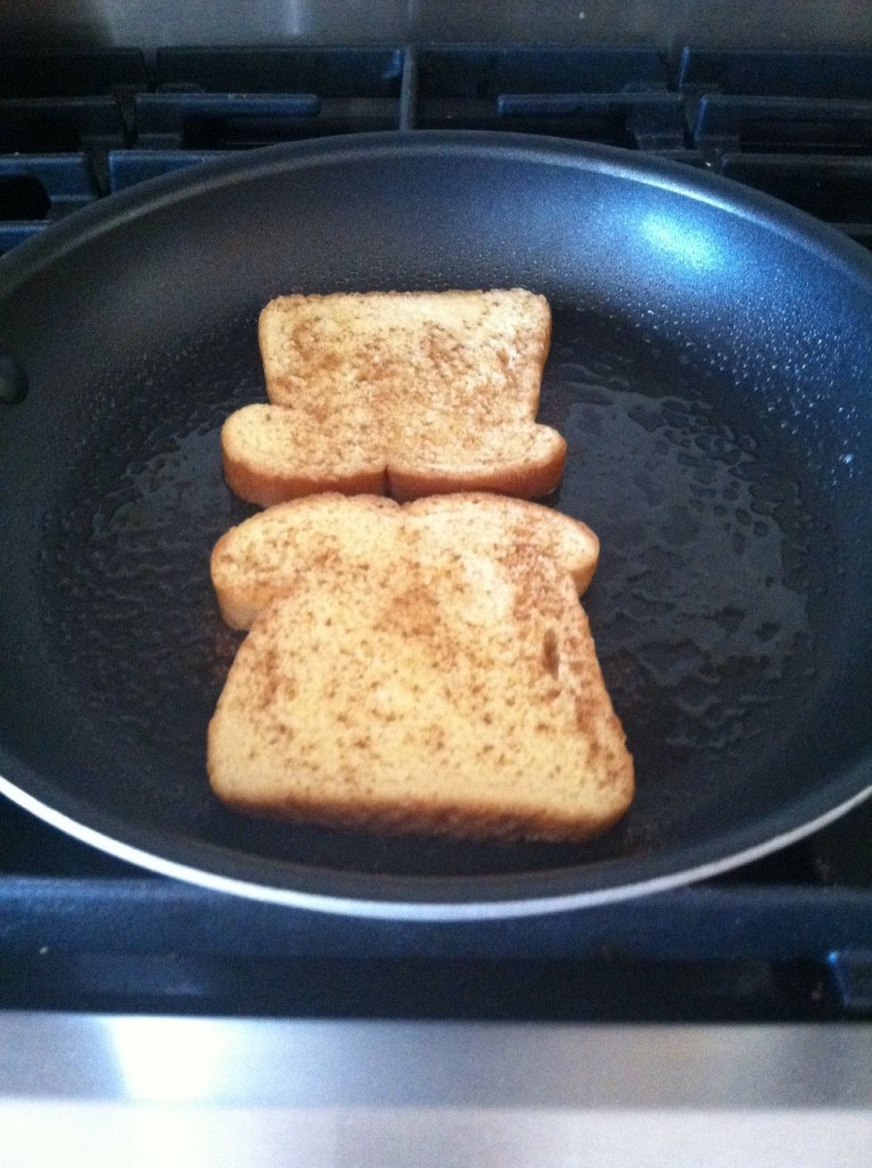 Sprinkle cinnamon on one side and place them in a pan
