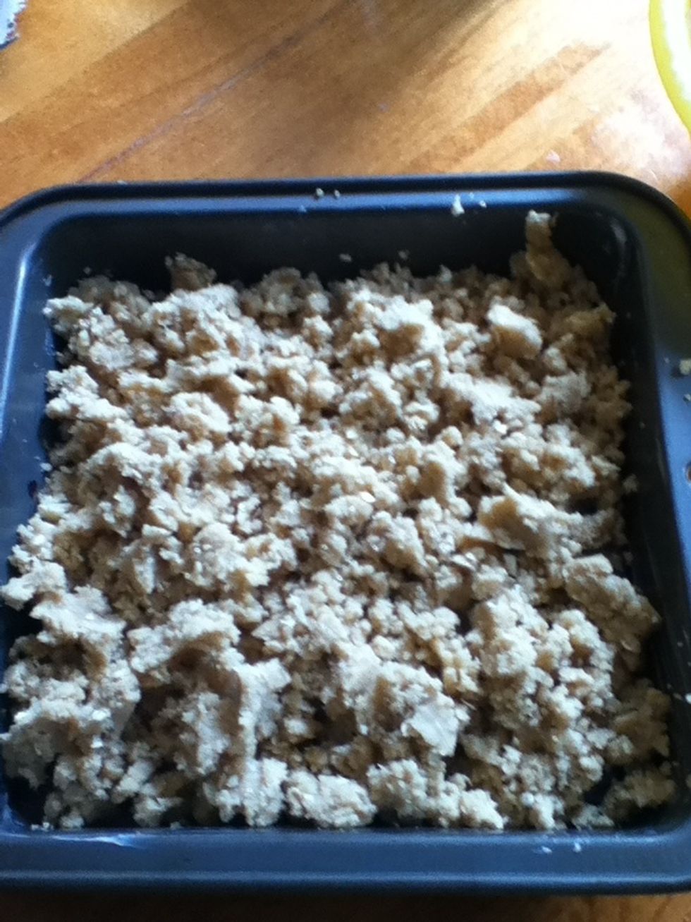 Sprinkle mixture overtop of blueberries.