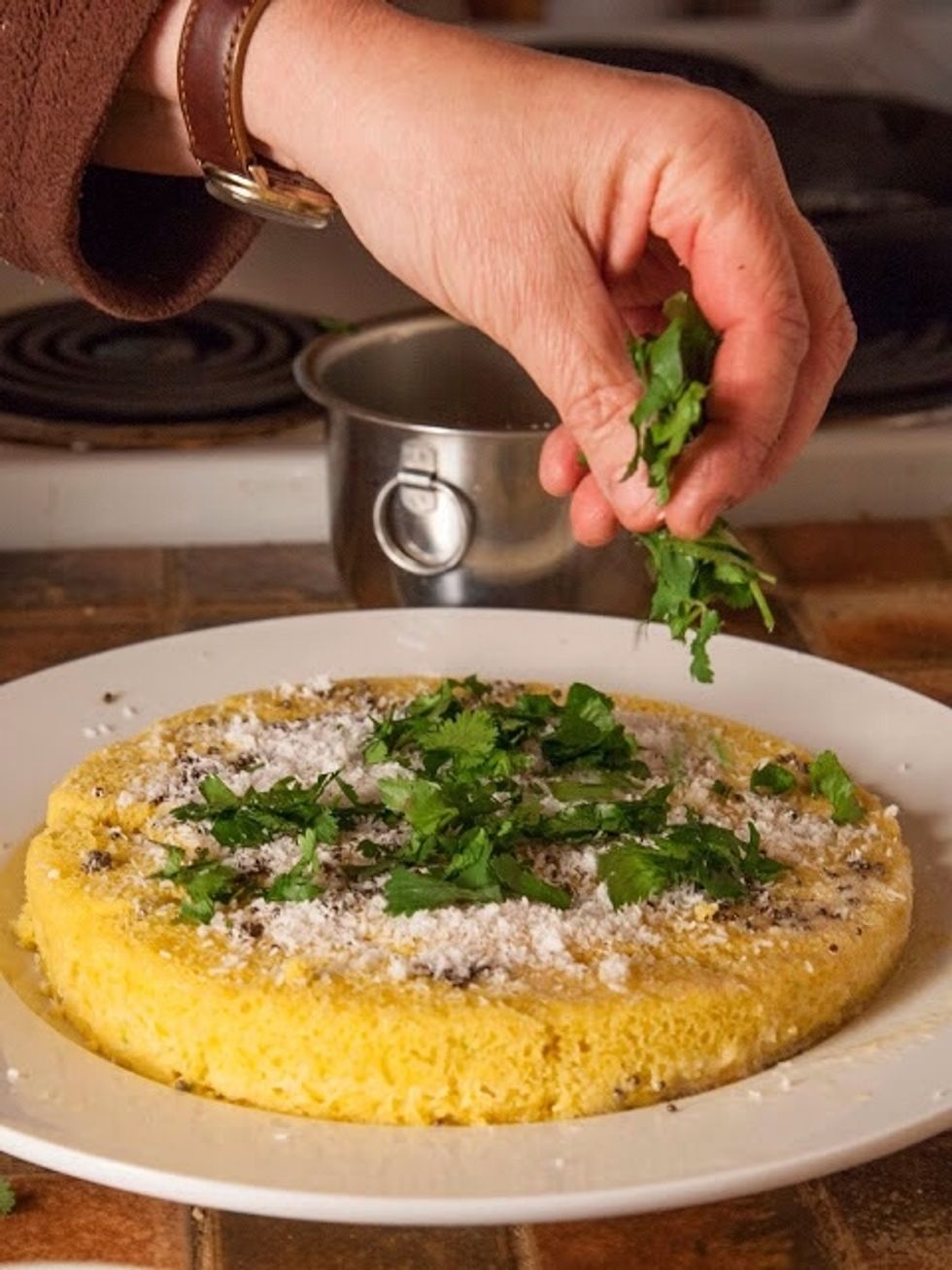 Sprinkle on the chopped fresh cilantro.