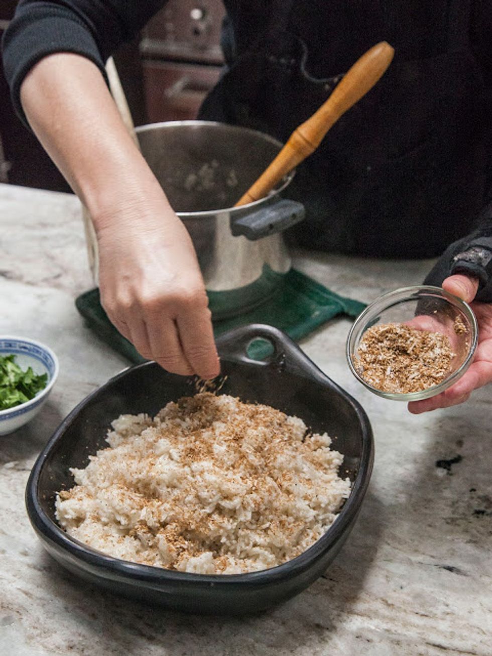 Sprinkle the coconut garam masala powder over the whole thing.