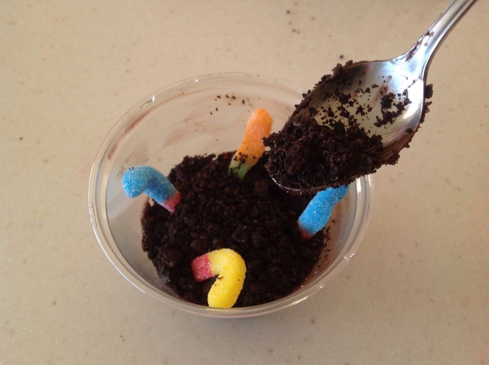 Sprinkle the leftover cookie crumbs onto your mud/pudding and you're finished!