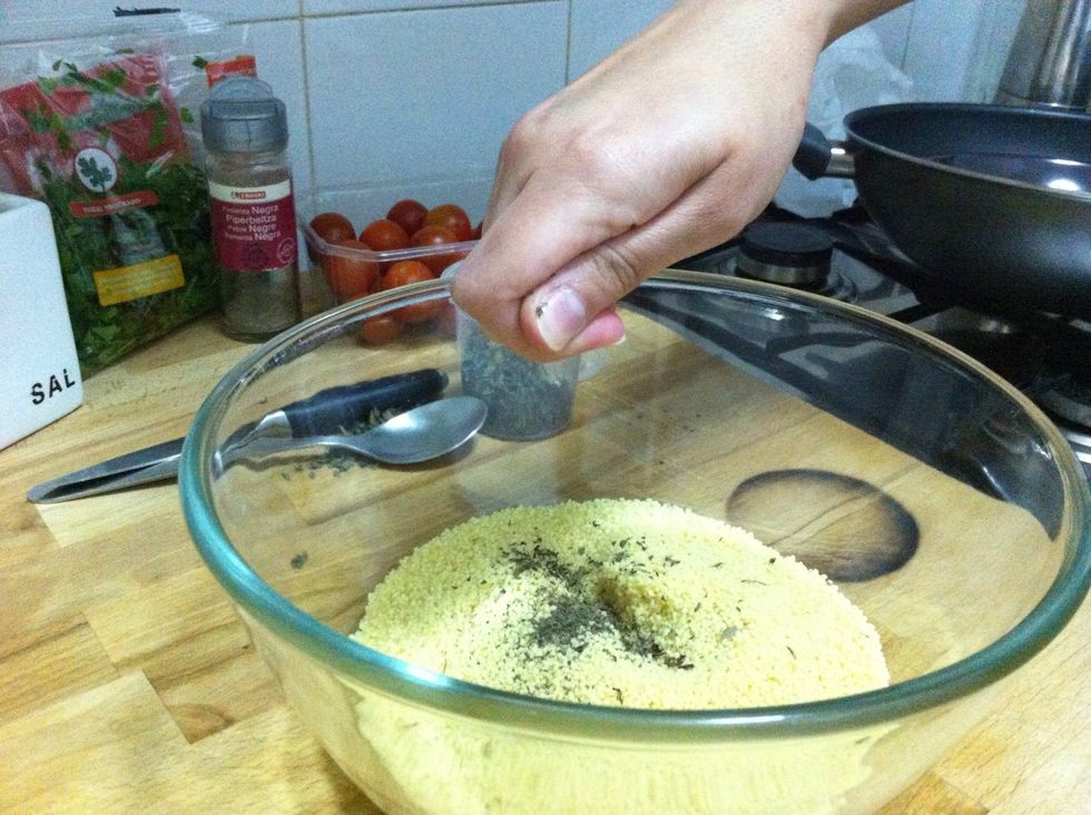 Sprinkle with 1/2 teaspoon dried mint