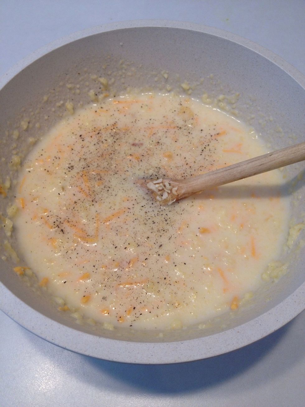 Sprinkle with black pepper.