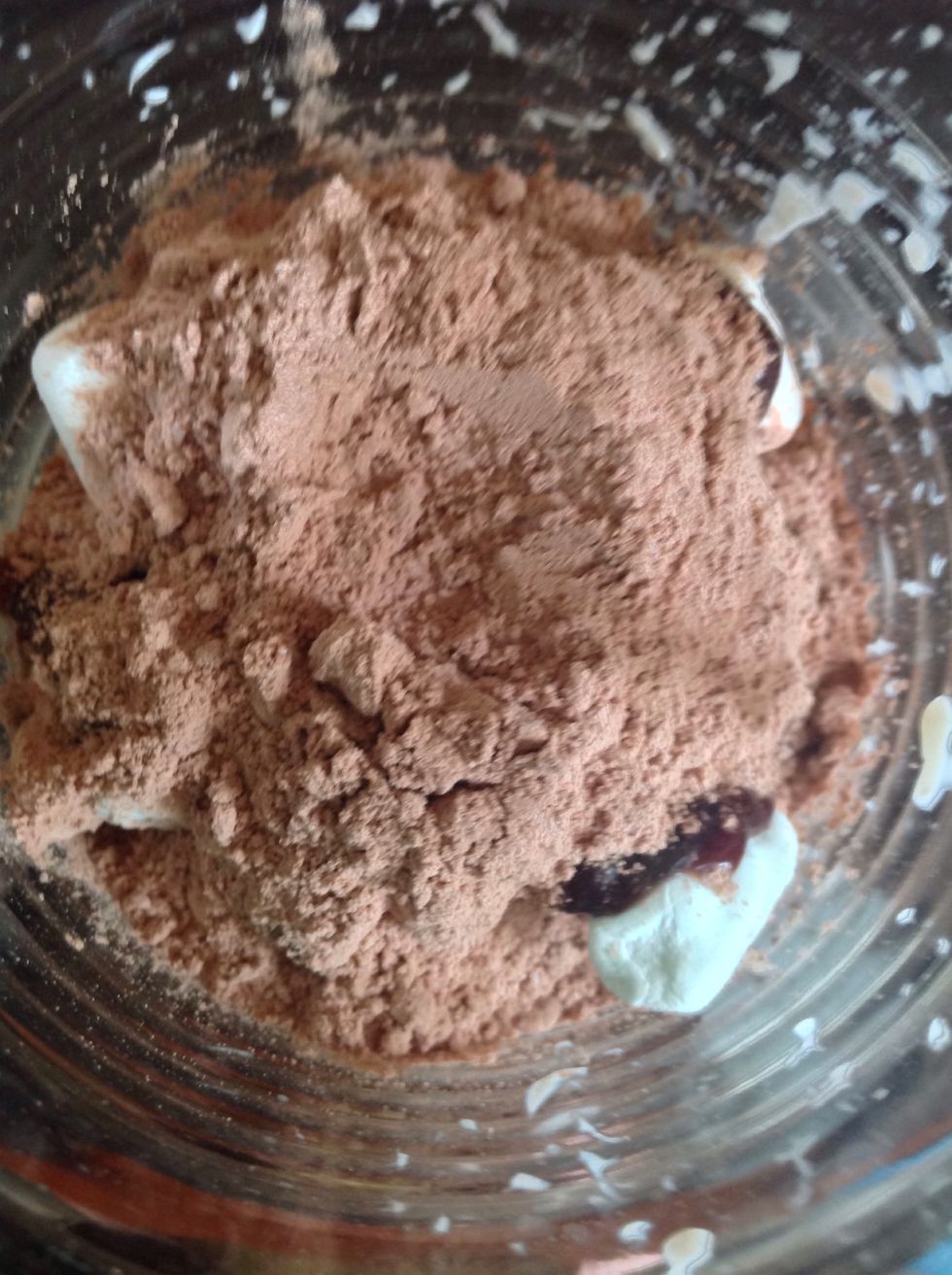 Sprinkle with more hit chocolate.